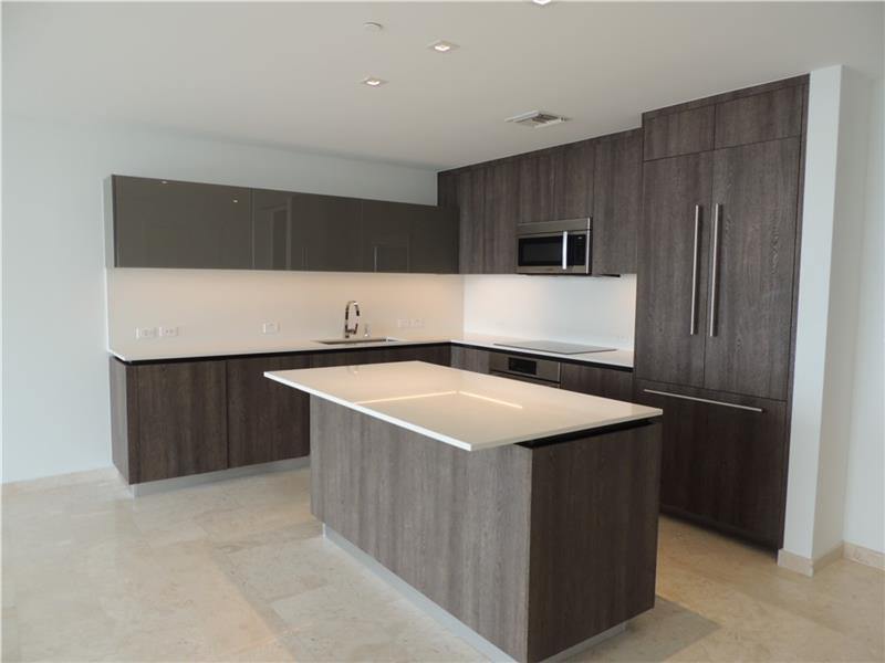 68 SE 6th # 3410, Miami, FL 33131