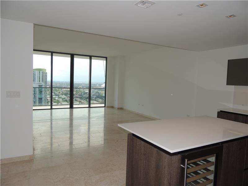 68 SE 6th # 3410, Miami, FL 33131