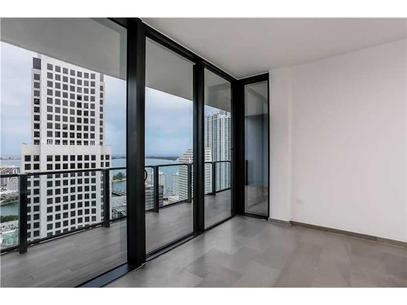 68 Southeast 6 ST, Miami, FL 33131
