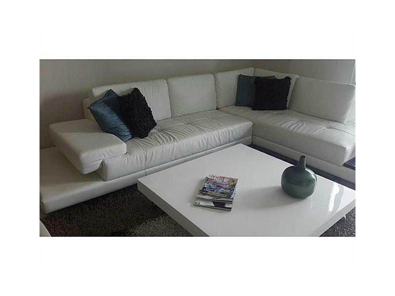 485BRICKELL AV, Miami, FL 33131