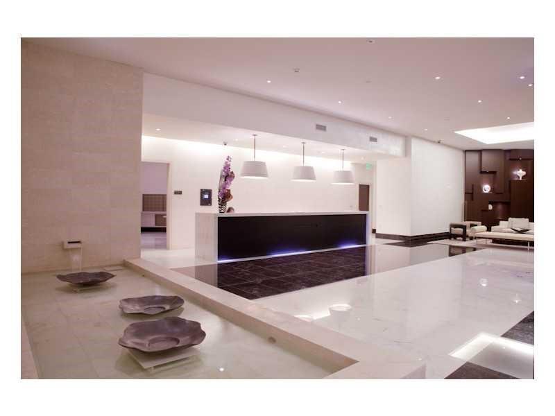 200Biscayne Boulevard W, Miami, FL 33131