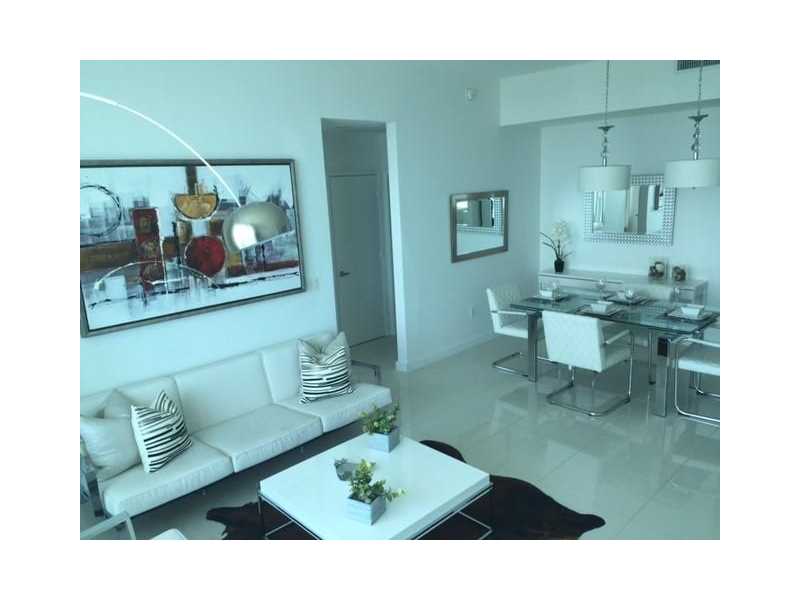 950 Brickell Bay Dr 5205, Miami, FL 33131