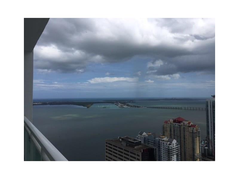 950 Brickell Bay Dr 5205, Miami, FL 33131