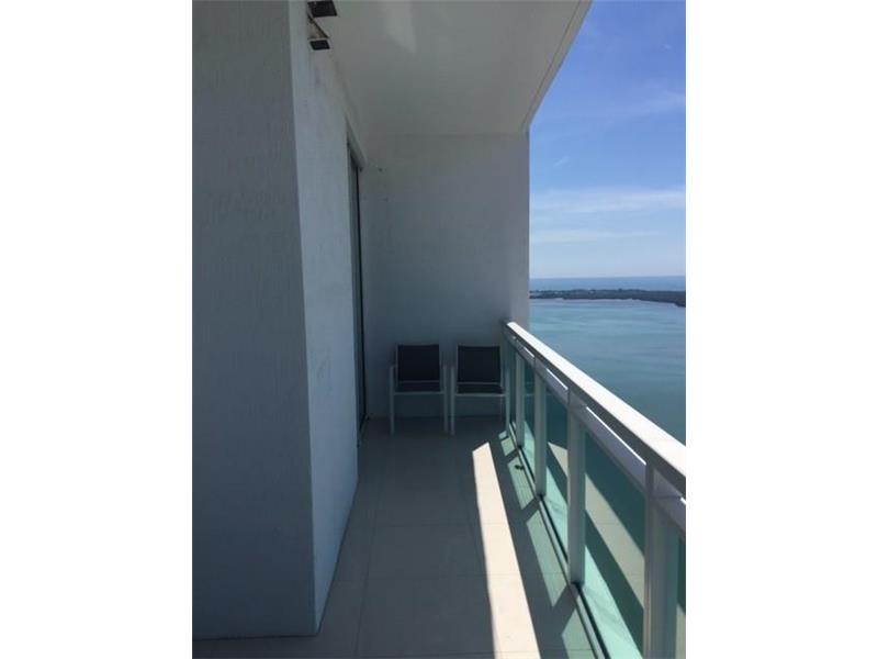 950 Brickell Bay Dr 5205, Miami, FL 33131