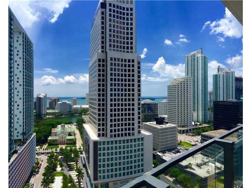 68 Southeast 6 ST, Miami, FL 33131