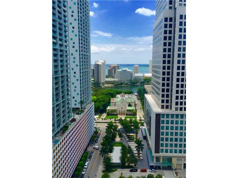 68 Southeast 6 ST, Miami, FL 33131