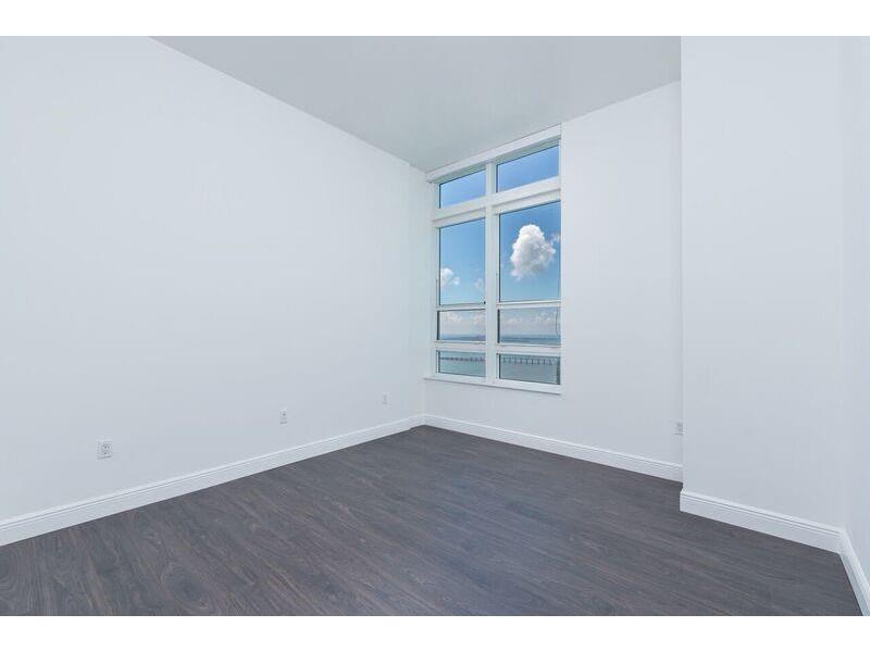 950Brickell Bay Dr, Miami, FL 33131