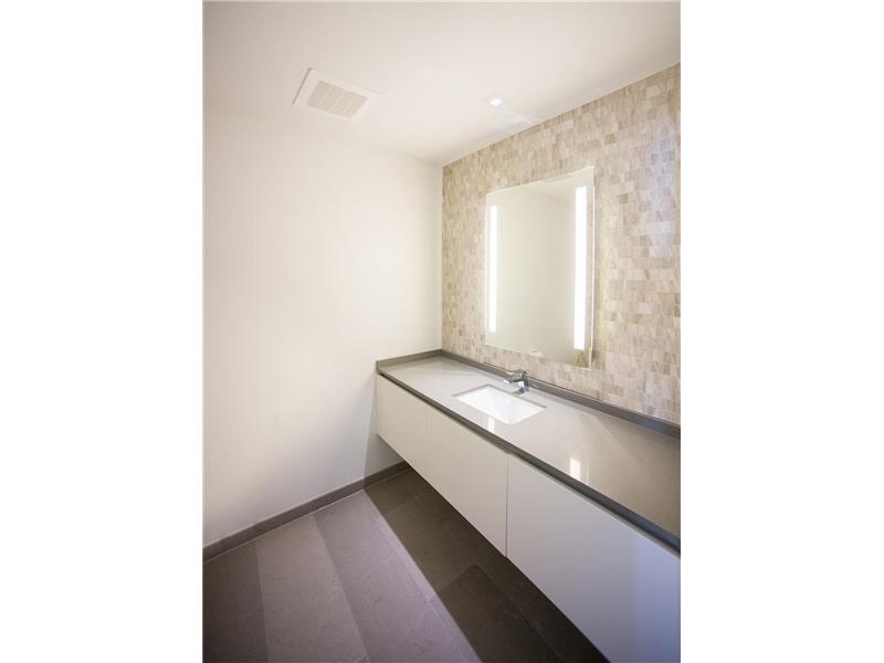 68 Southeast 6th Street, Miami, FL 33131