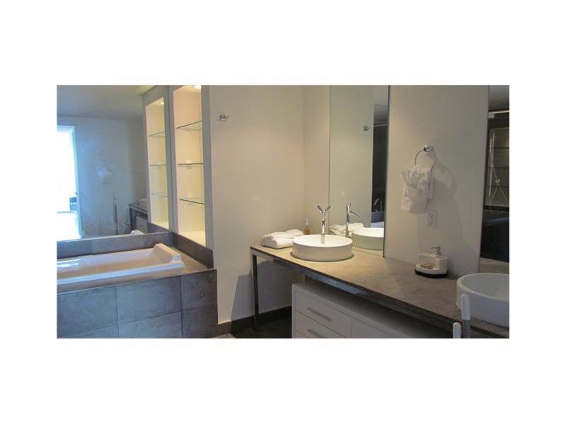 495BRICKELL AV, Miami, FL 33131
