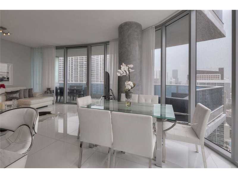200BISCAYNE BLVD WAY, Miami, FL 33131
