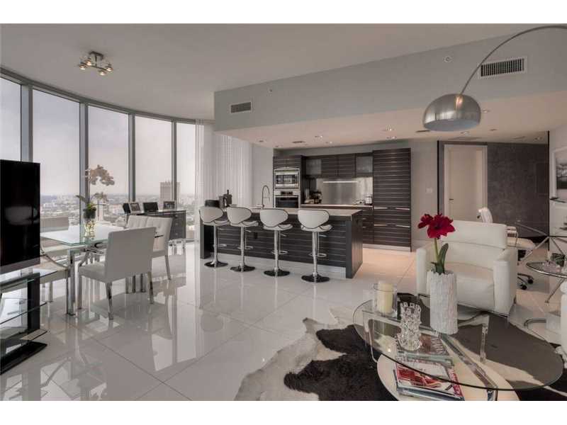 200BISCAYNE BLVD WAY, Miami, FL 33131