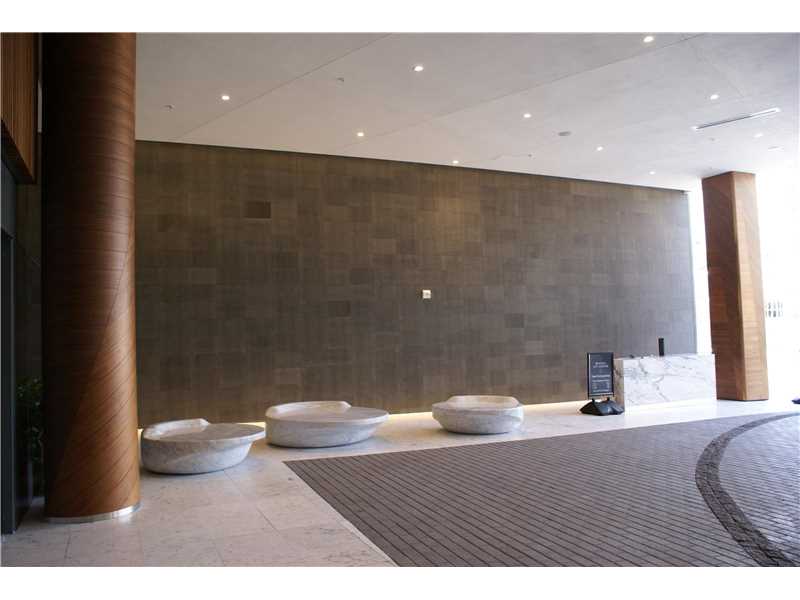 68 Southeast 6TH St., Miami, FL 33131