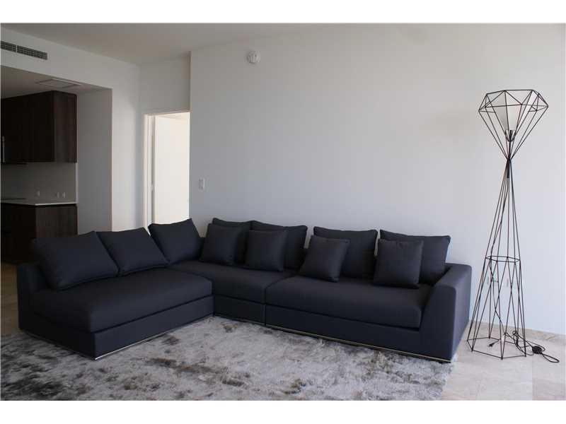 68 Southeast 6TH St., Miami, FL 33131