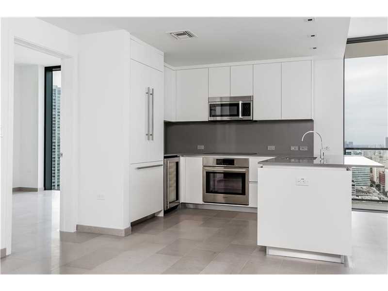 68 Southeast 6 ST, Miami, FL 33131