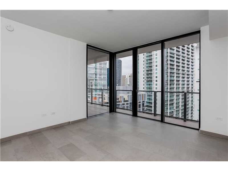 68 Southeast 6 ST, Miami, FL 33131