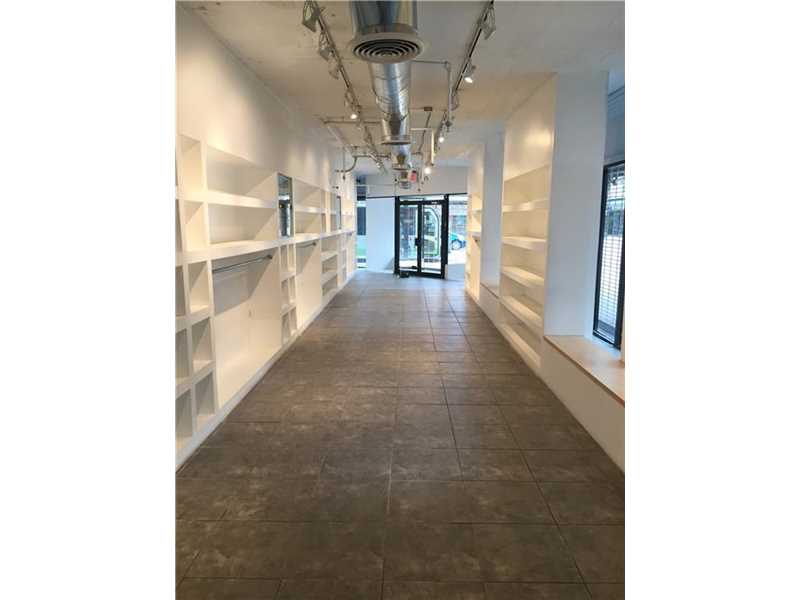 100 Southeast 1 AVE, Miami, FL 33131