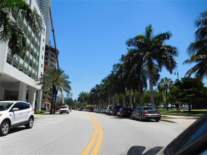 1750 North Bayshore Dr, Miami, FL 33132