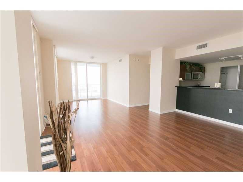 244Biscayne Blvd, Miami, FL 33132