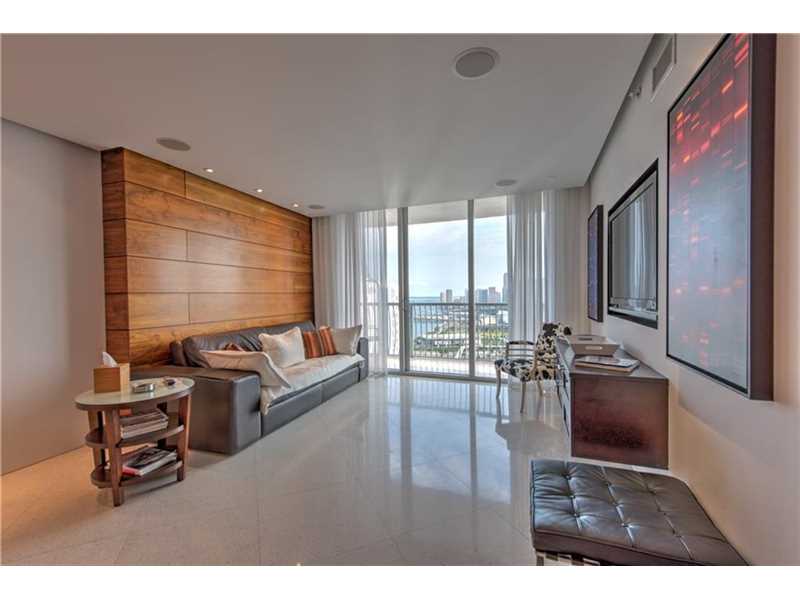 1750 North Bayshore Dr, Miami, FL 33132