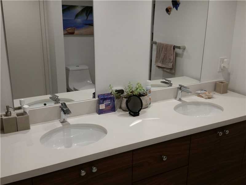 1717 North Bayshore Dr, Miami, FL 33132