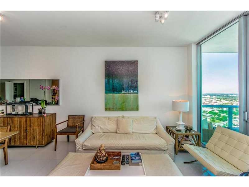 900Biscayne Blvd, Miami, FL 33132