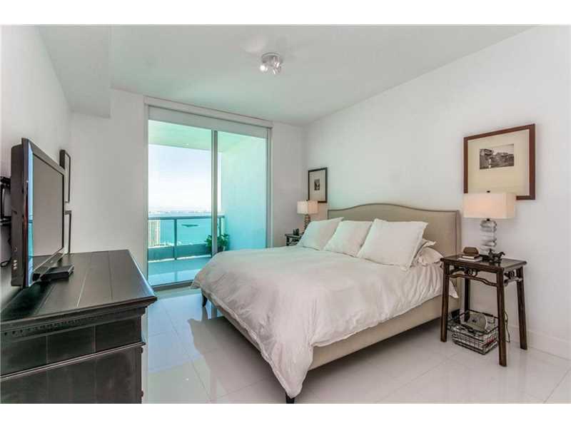 900Biscayne Blvd, Miami, FL 33132