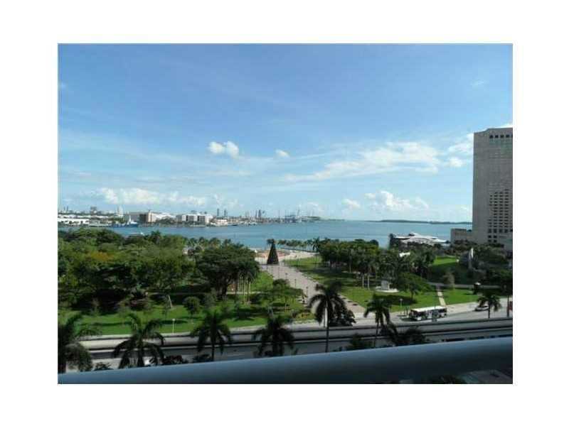 50BISCAYNE BL, Miami, FL 33132