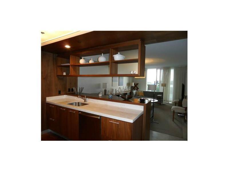50BISCAYNE BL, Miami, FL 33132