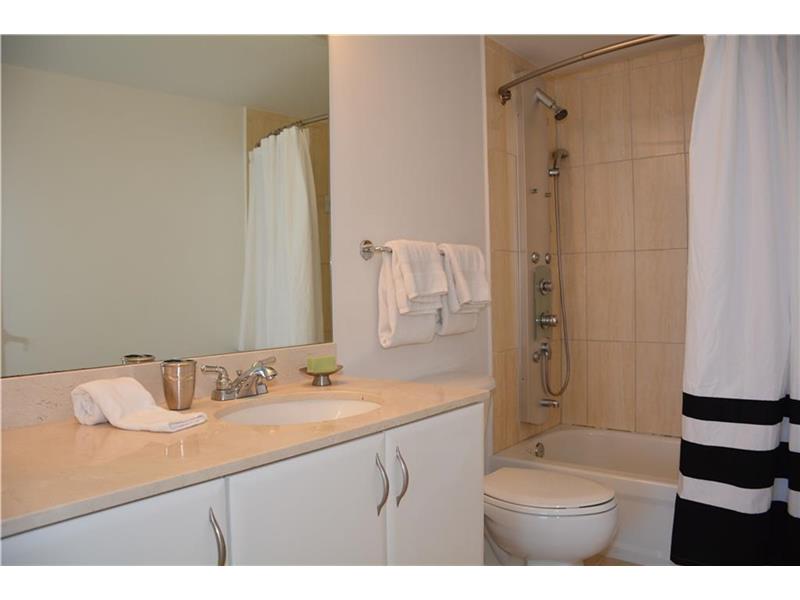 1750 N Bayshore Dr 5601, Miami, FL 33132