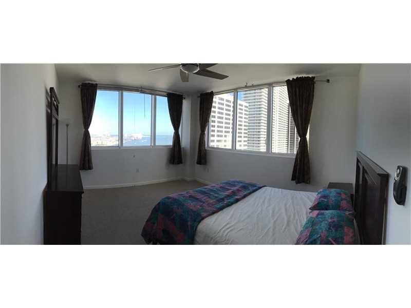253 Northeast 2nd St, Miami, FL 33132