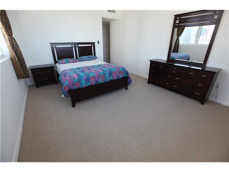 253 Northeast 2nd St, Miami, FL 33132