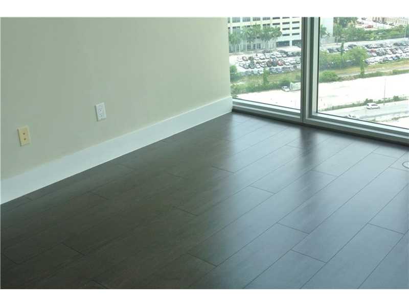 888Biscayne Blvd, Miami, FL 33132