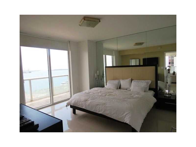 50Biscayne Blvd, Miami, FL 33132