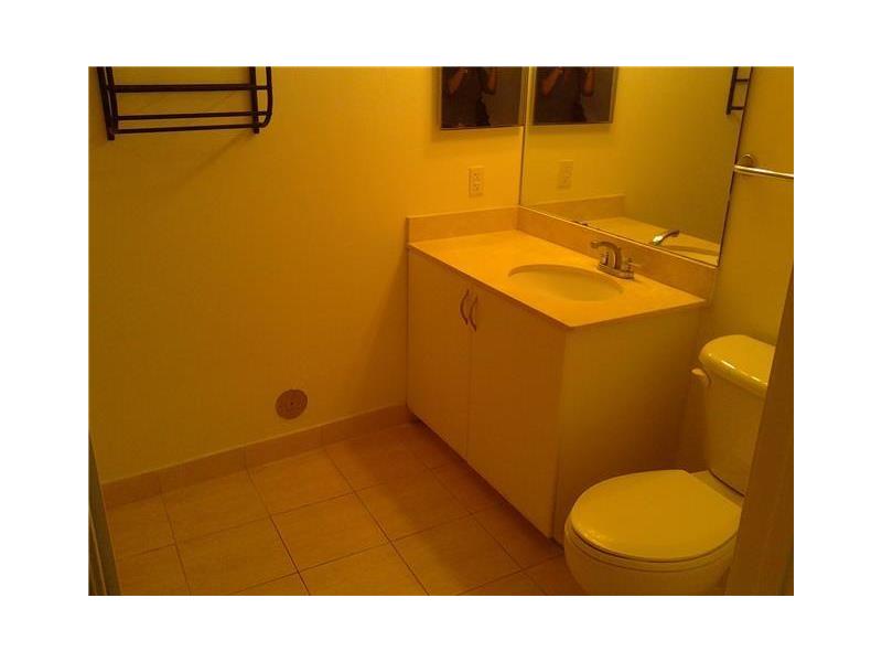 1750 North Bayshore Dr, Miami, FL 33132