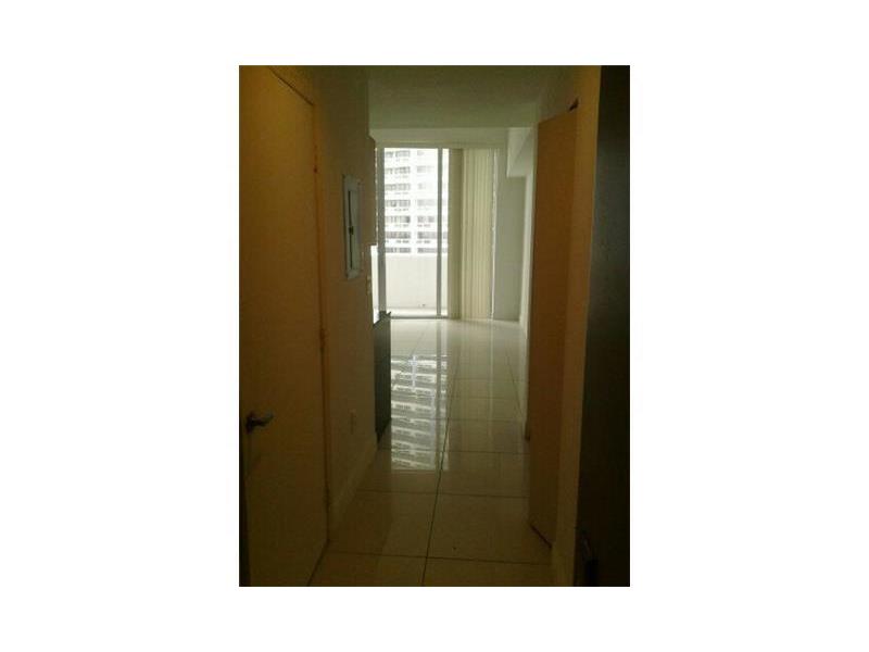 1750 North Bayshore Dr, Miami, FL 33132