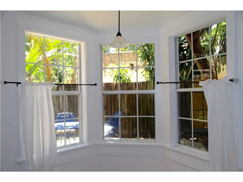 3571Linden Ln, Miami, FL 33133