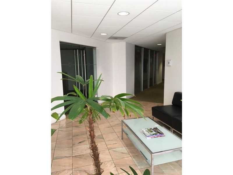 3121Commodore Plz, Miami, FL 33133