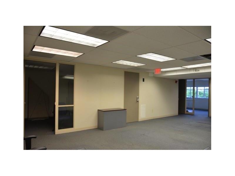 3121Commodore Plz, Miami, FL 33133