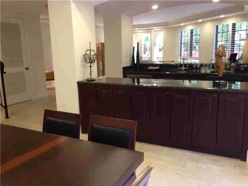 3471MAIN HWY, Miami, FL 33133
