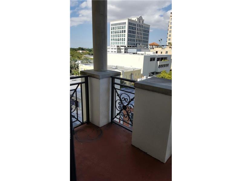 1805Ponce De Leon Blvd, Coral Gables, FL 33134