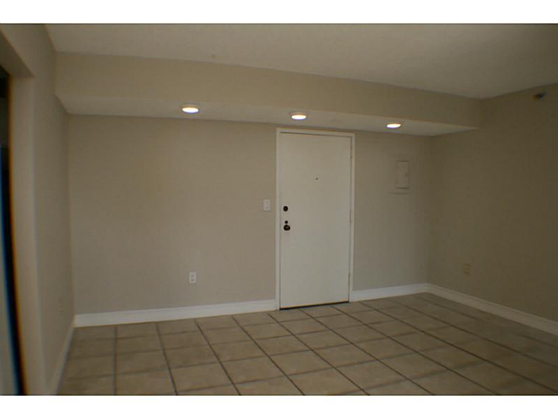 911 East PONCE DE LEON BL, Coral Gables, FL 33134