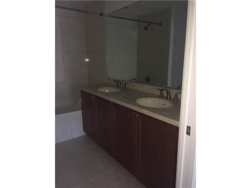 107Mendoza Ave, Coral Gables, FL 33134