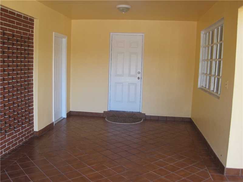 3910 South Le Jeune Rd, Coral Gables, FL 33134