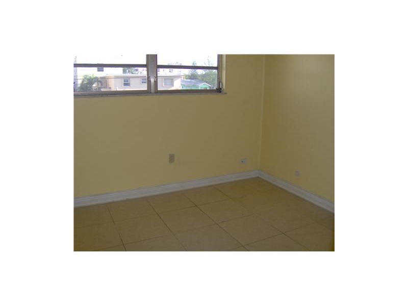 1421 Southwest 8th St, Miami, FL 33135