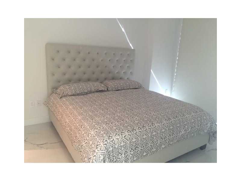 460 Northeast 28th St, Miami, FL 33137