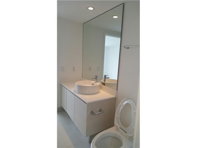 4250Biscayne Bl, Miami, FL 33137