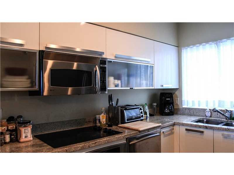 601 Northeast 36th St, Miami, FL 33137
