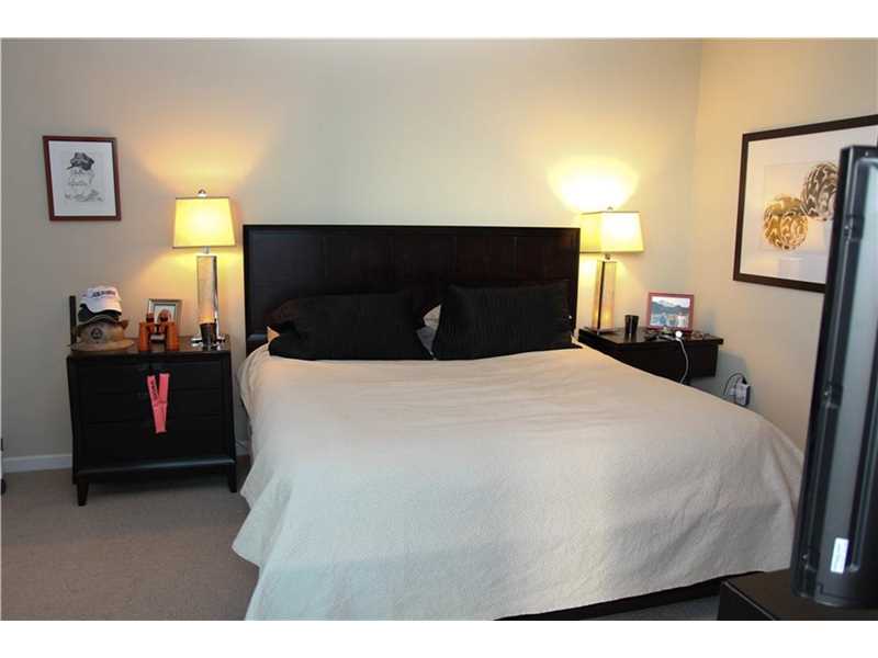 601 Northeast 36th St, Miami, FL 33137