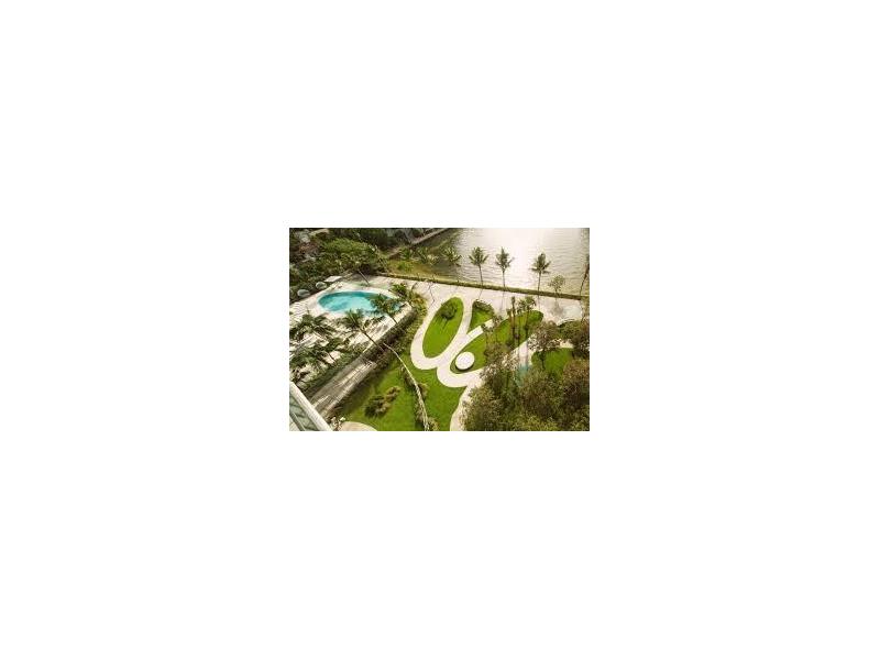 460 Northeast 28 STREET, Miami, FL 33137