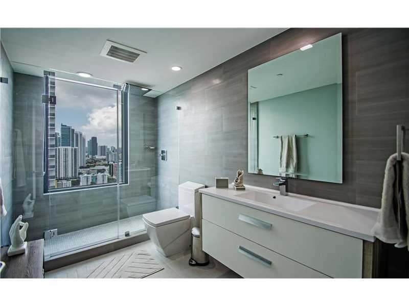 460 Northeast 28th St, Miami, FL 33137